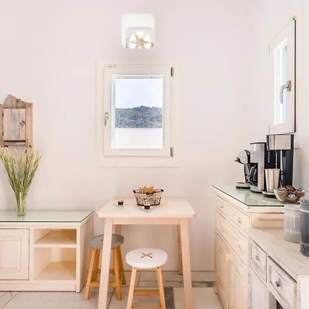 Lunar * Glastros (Mykonos)