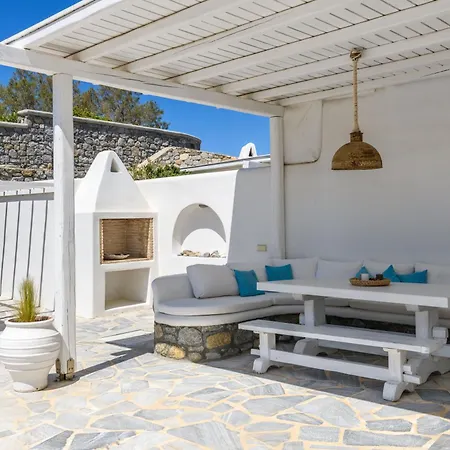 Lunar Holiday home *